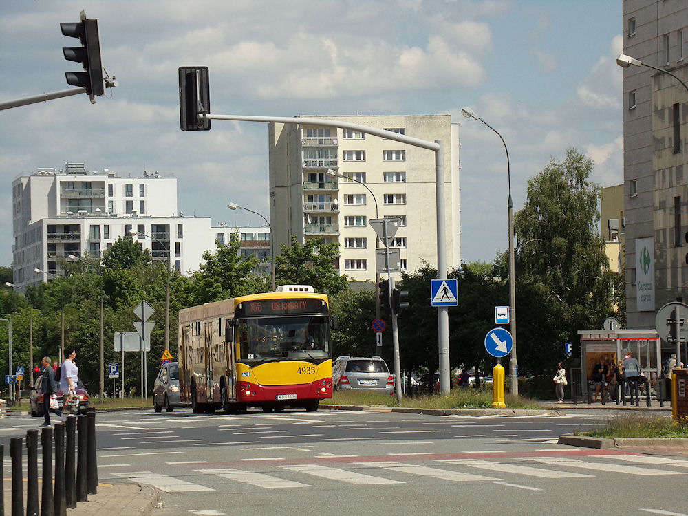 Warsaw, Jelcz M121I4 # 4935