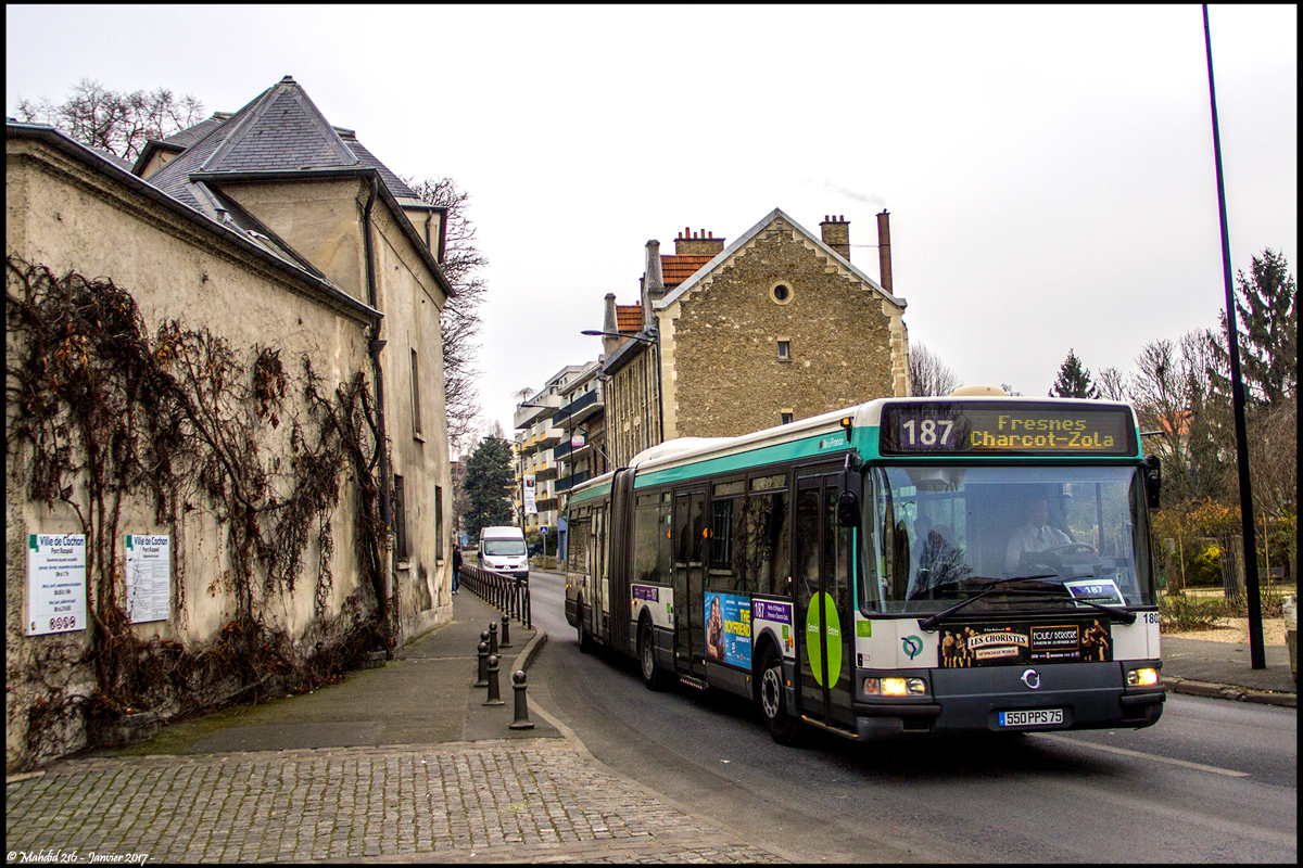 Paris, Irisbus Agora L № 1802