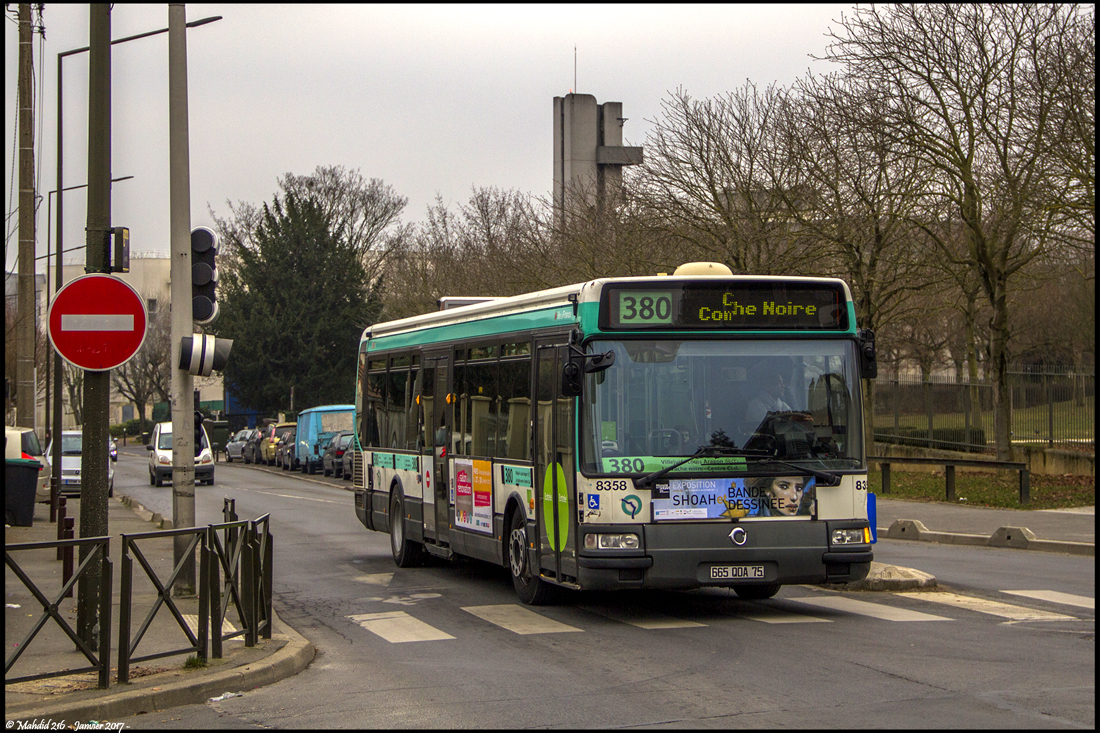 Париж, Irisbus Agora Line № 8358