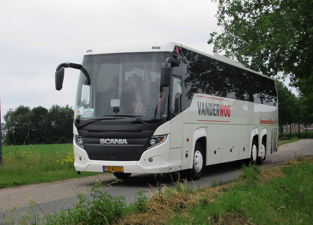 Тилбург, Scania Touring HD 13,7 № 803