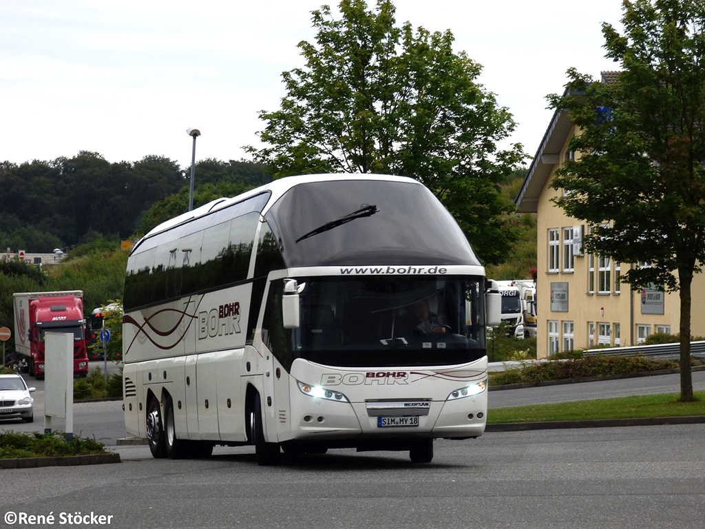 Simmern (Hunsrück), Neoplan N5218/3SHDL Starliner # SIM-MY 18