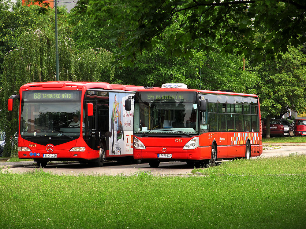 Bratislava, Irisbus Citelis 12M nr. 2342; Bratislava, Mercedes-Benz CapaCity GL nr. 4909