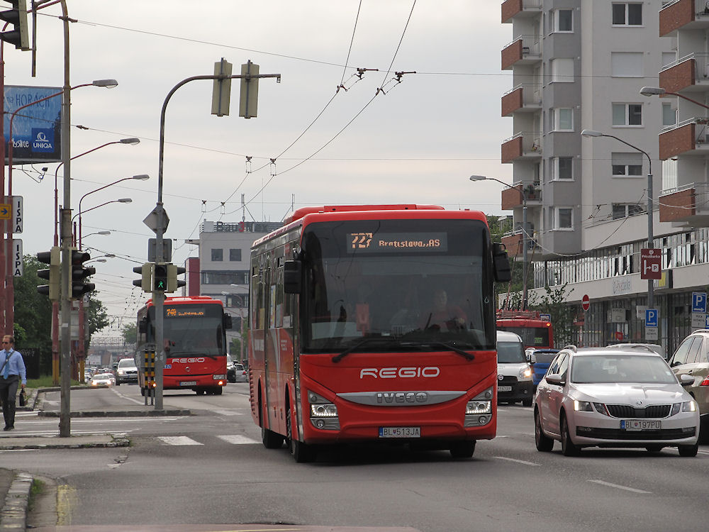 Bratislava, IVECO Crossway Line 12M nr. BL-513JA