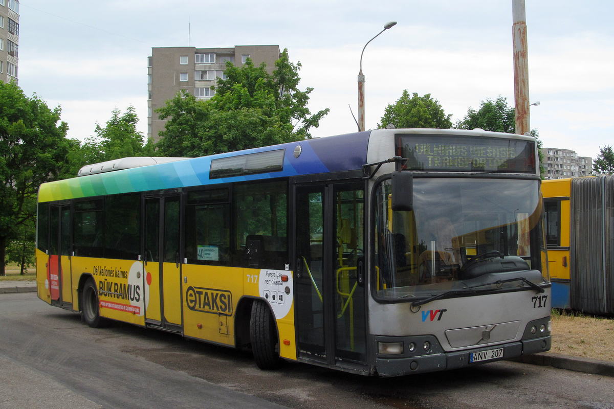 Vilnius, Volvo 7700 # 717