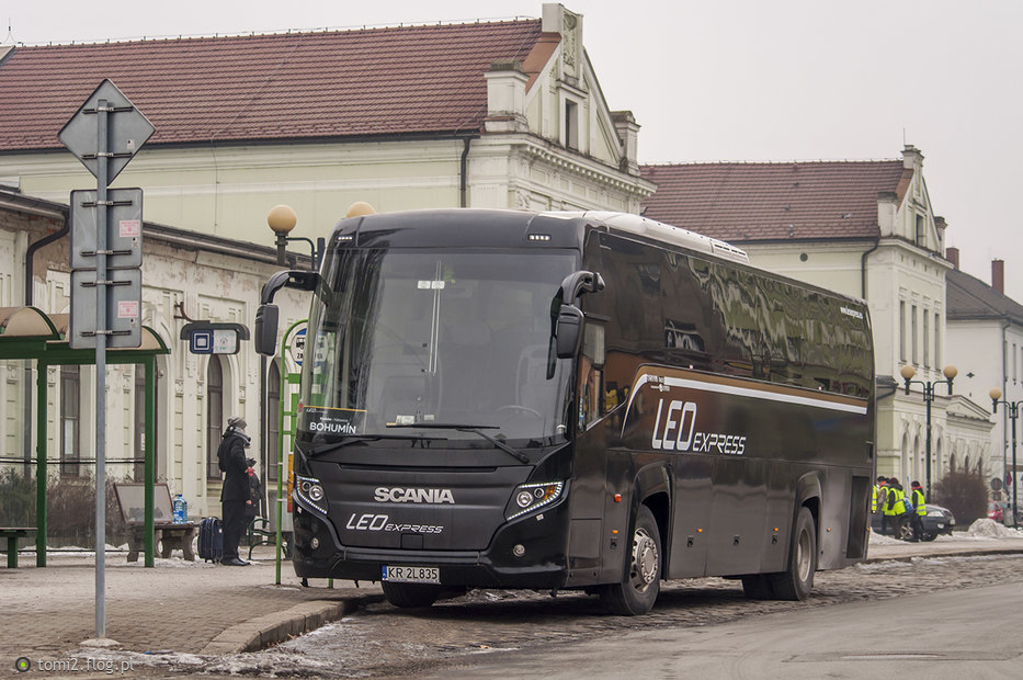 Krakov, Scania Touring HD (Higer A80T) č. KR 2L835