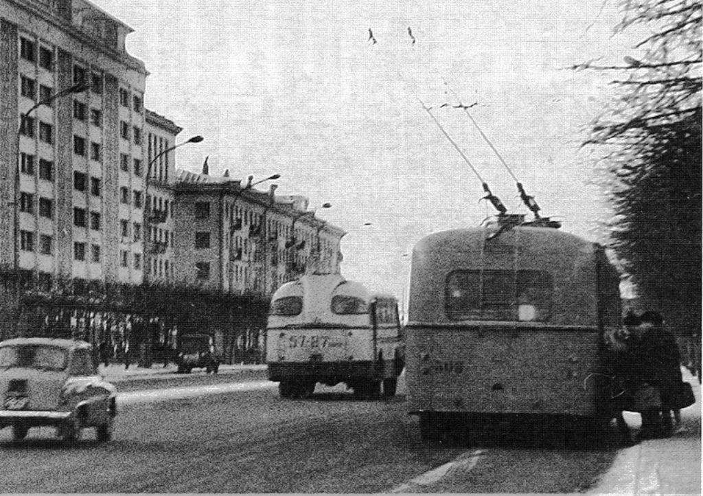 Minsk, LAZ-695Е Nr. 57-87 МИВ