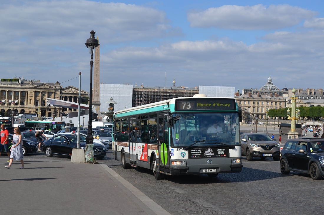 Париж, Irisbus Agora Line № 8228