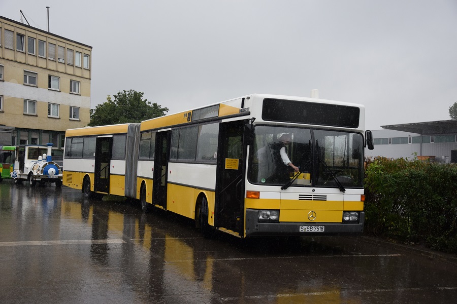 Stuttgart, Mercedes-Benz O405G # 7518