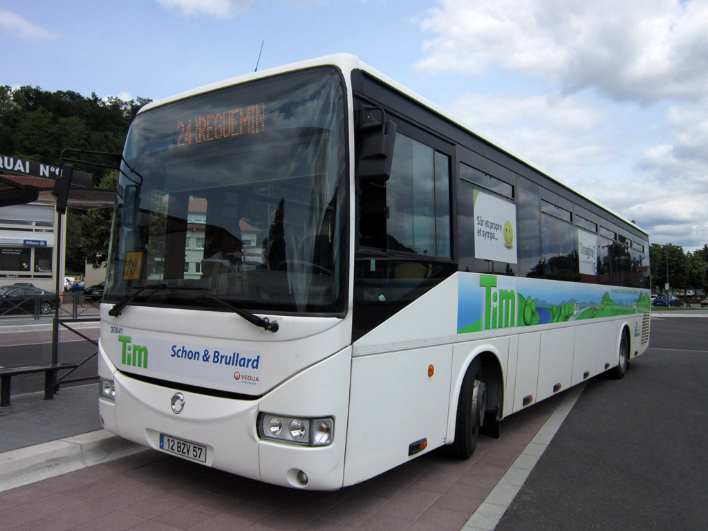 Metz, Irisbus Crossway 12.8M Récréo č. 30841