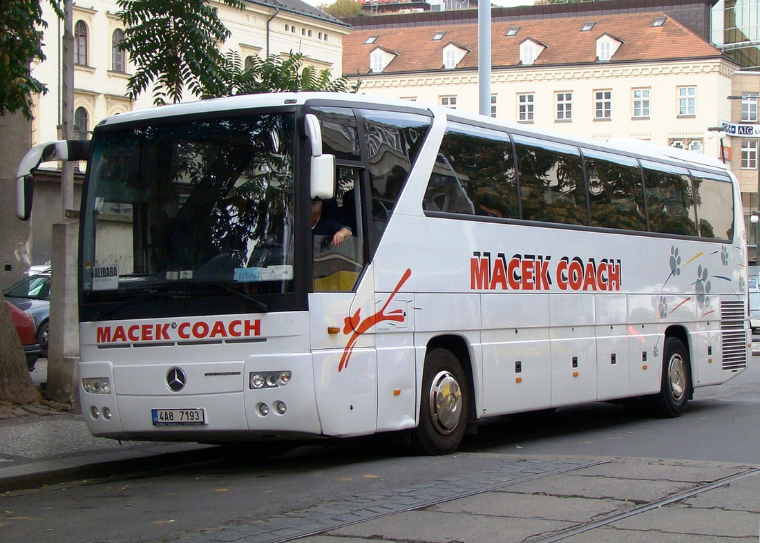 Prague, Mercedes-Benz O350 Tourismo I # 4A8 7193