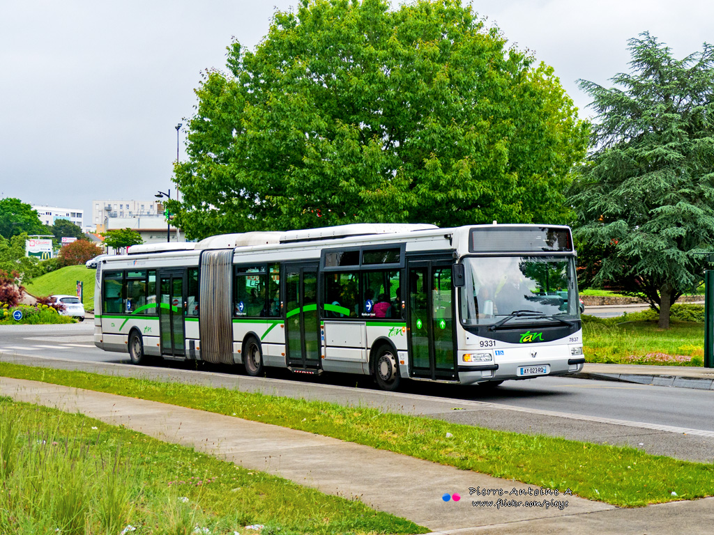 Нант, Irisbus Agora L № 9331