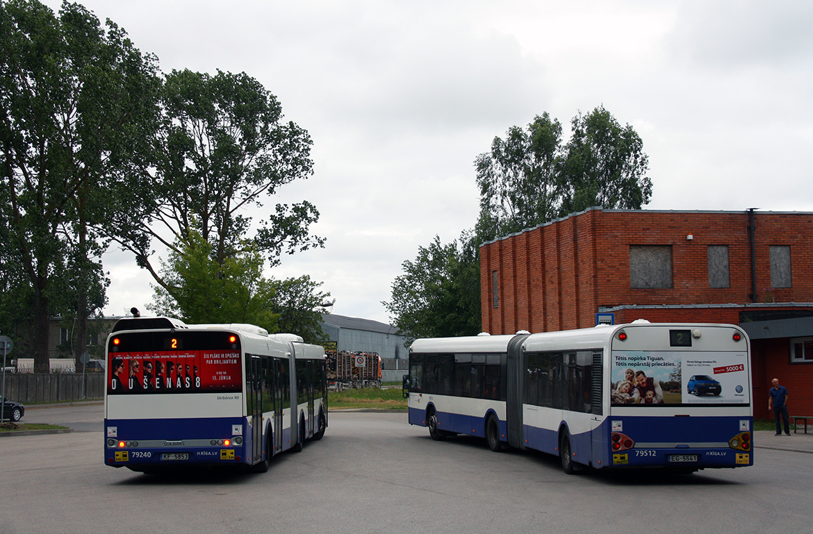 Riga, Solaris Urbino III 18 č. 79240; Riga, Solaris Urbino I 18 č. 79512