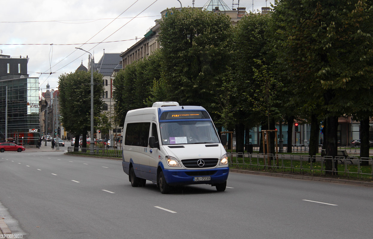 Riga, Universāls (MB Sprinter 513CDI) # M1068