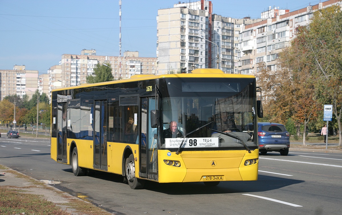 Kyjev, LAZ A183D1 č. 1678