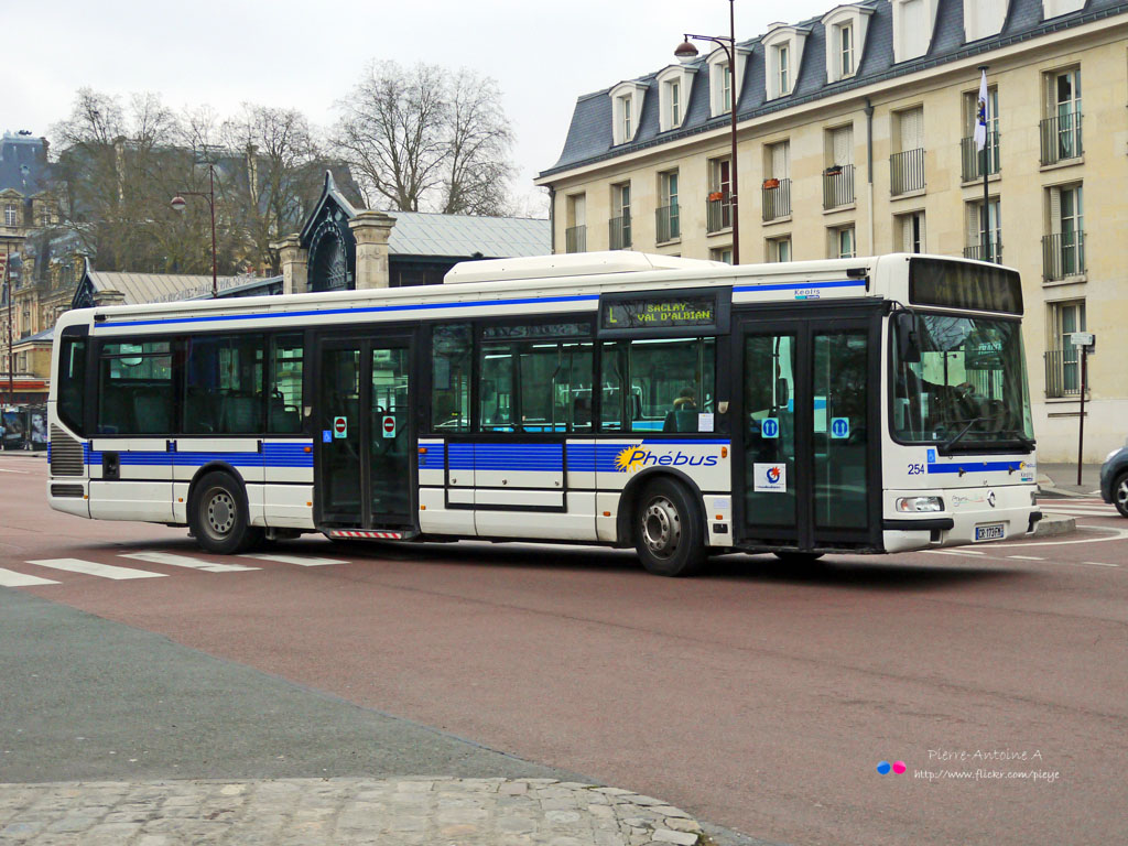 Versailles, Irisbus Agora S nr. 254