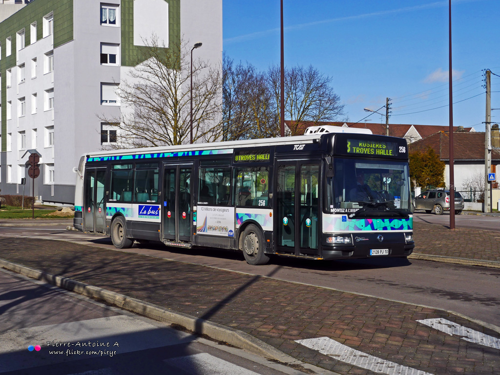 Troyes, Irisbus Agora S # 256