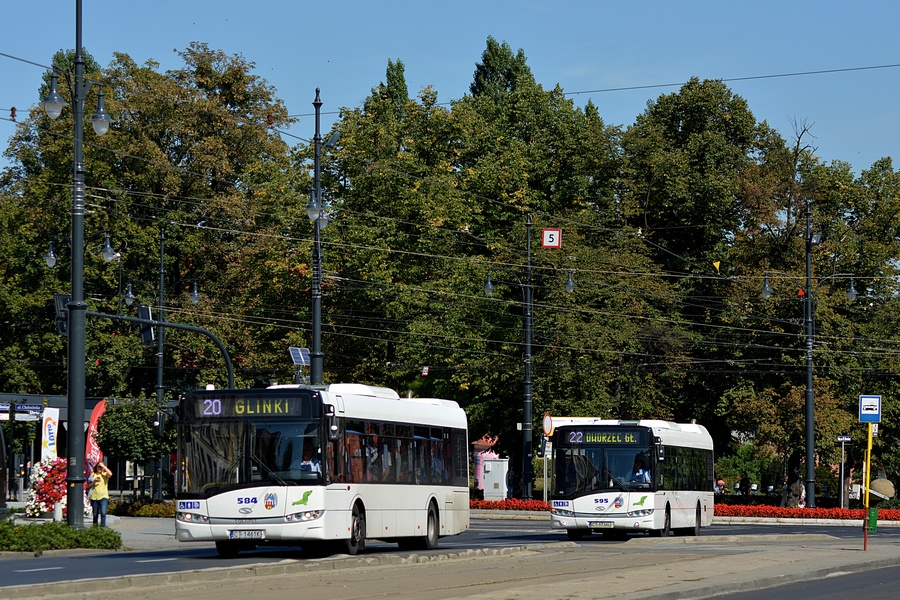 Toruń, Solaris Urbino III 12 # 584; Toruń, Solaris Urbino III 12 # 595
