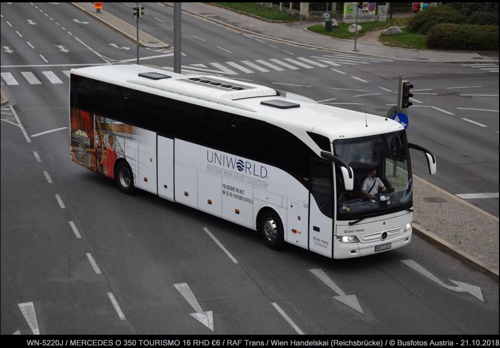 Warsaw, Mercedes-Benz Tourismo 16RHD-II M/2 # WN 5220J