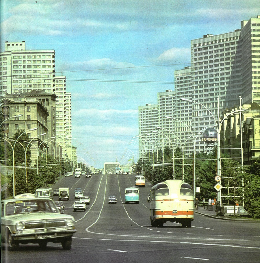 Moskva, LAZ-695 č. 40-16 ММА