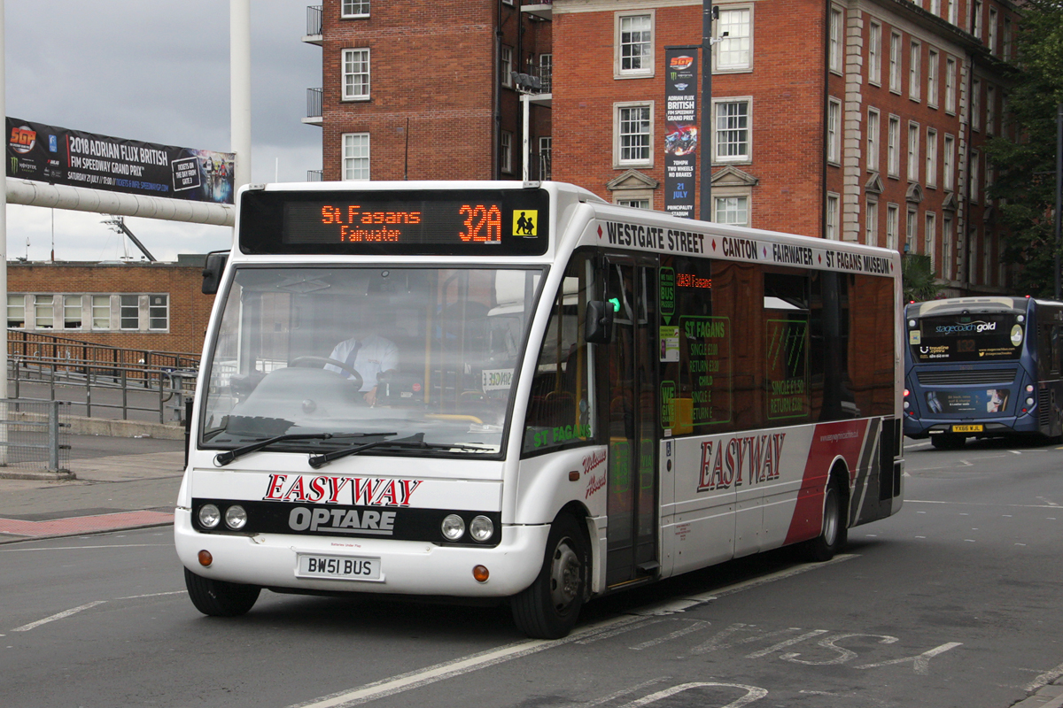 Cardiff, Optare Solo nr. BW51 BUS