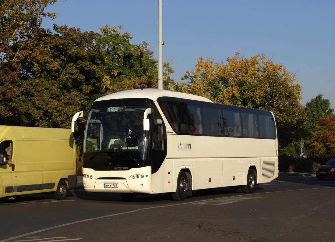 Hungria, other, Neoplan N2216SHD Tourliner SHD # MHY-706