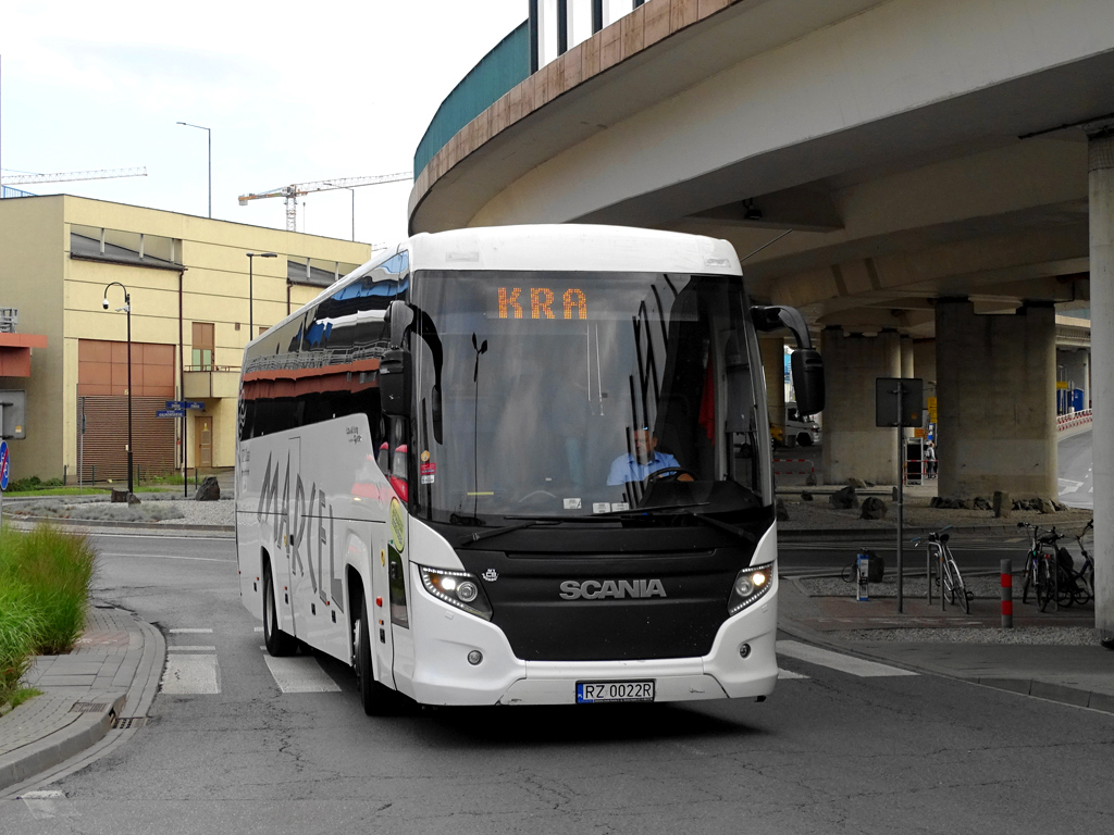 Жешув, Scania Touring HD 12,1 № RZ 0022R