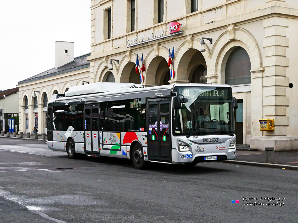 Melun, IVECO Urbanway 12M CNG BHNS # 71940