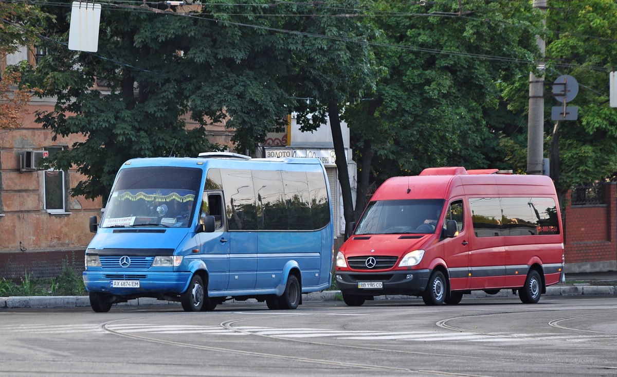 Charkov, Noge Aro č. АХ 6874 ЕМ; Luhansk, Mercedes-Benz Sprinter 318CDI č. ВВ 1185 СО