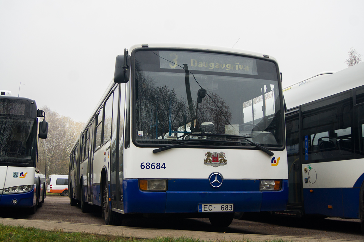 Riga, Mercedes-Benz O345 G č. 68684