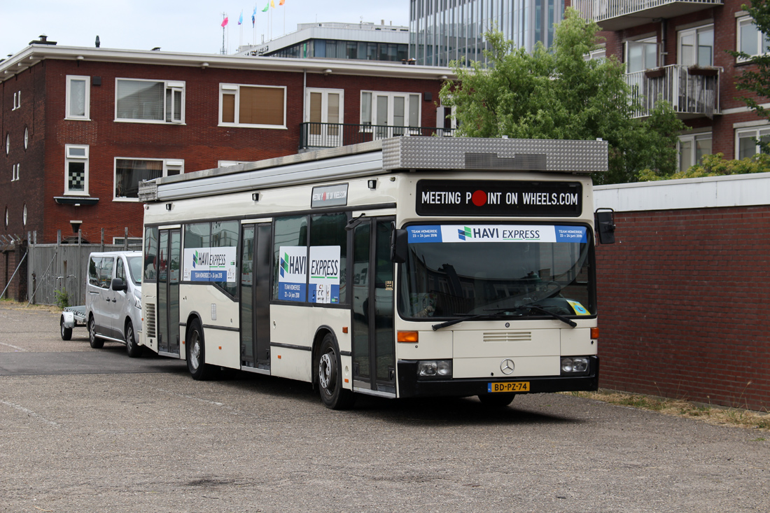 Utrecht, Mercedes-Benz O405N2 # BD-PZ-74