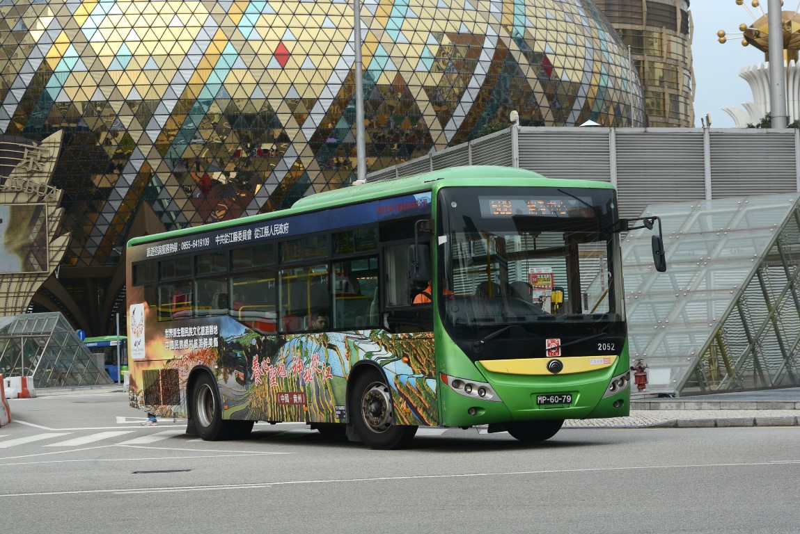 Macau, Yutong ZK6902HG # 2052