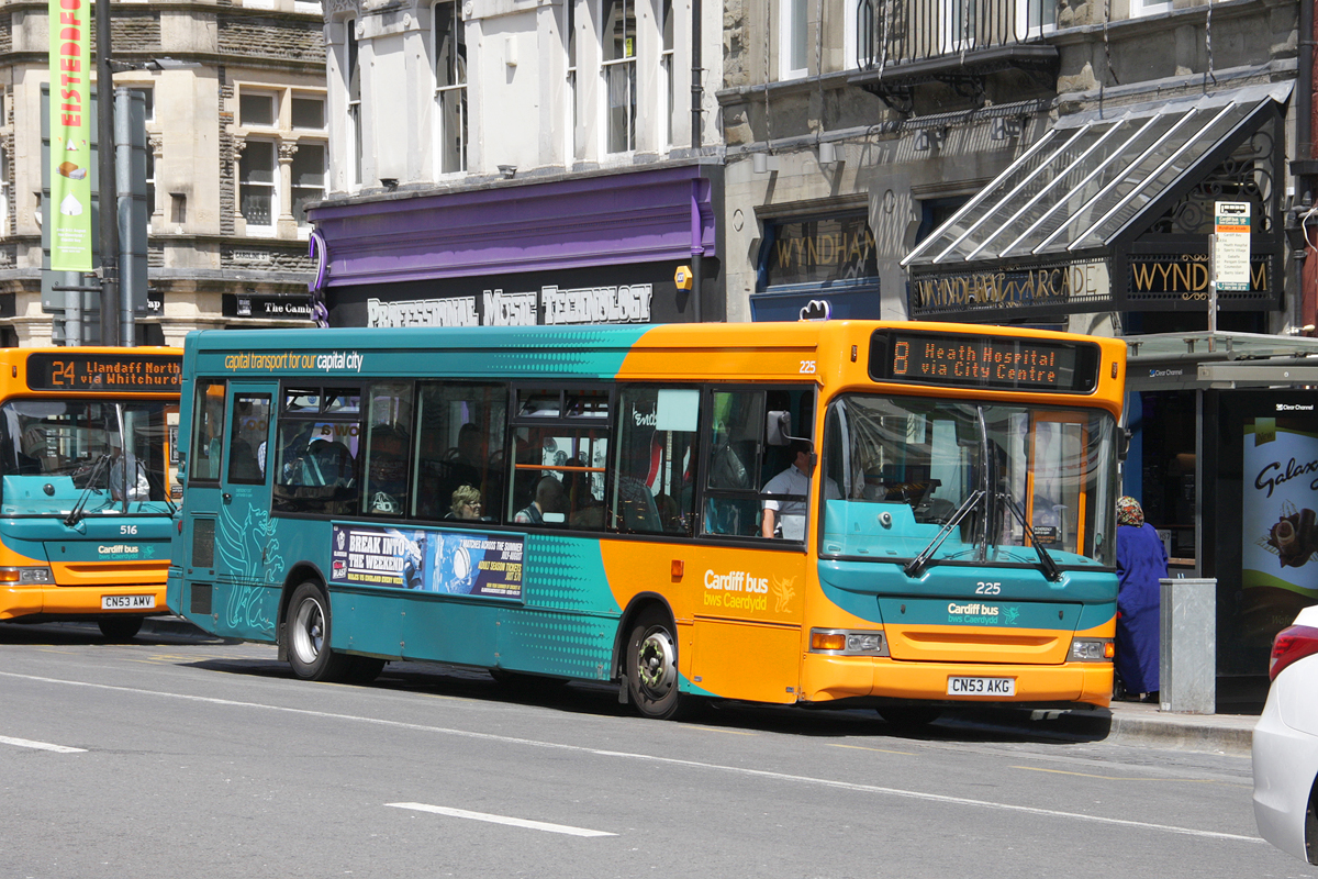 Cardiff, Transbus Pointer 2 No. 225