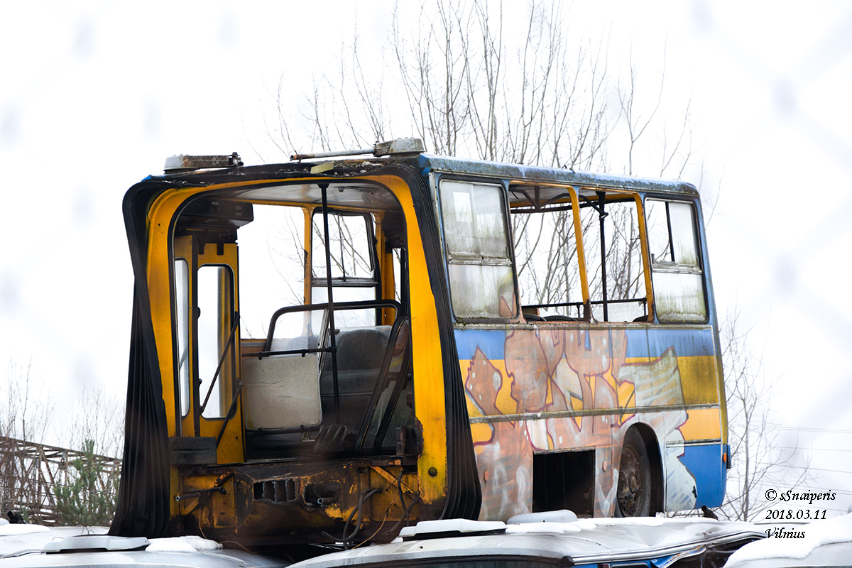 Vilnius, Ikarus 280.64 # 382; Vilnius — Miscellaneous photos