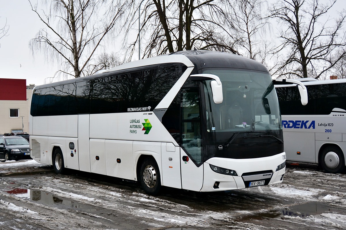 Liepaja, Neoplan N2216SHD Tourliner SHD # 135