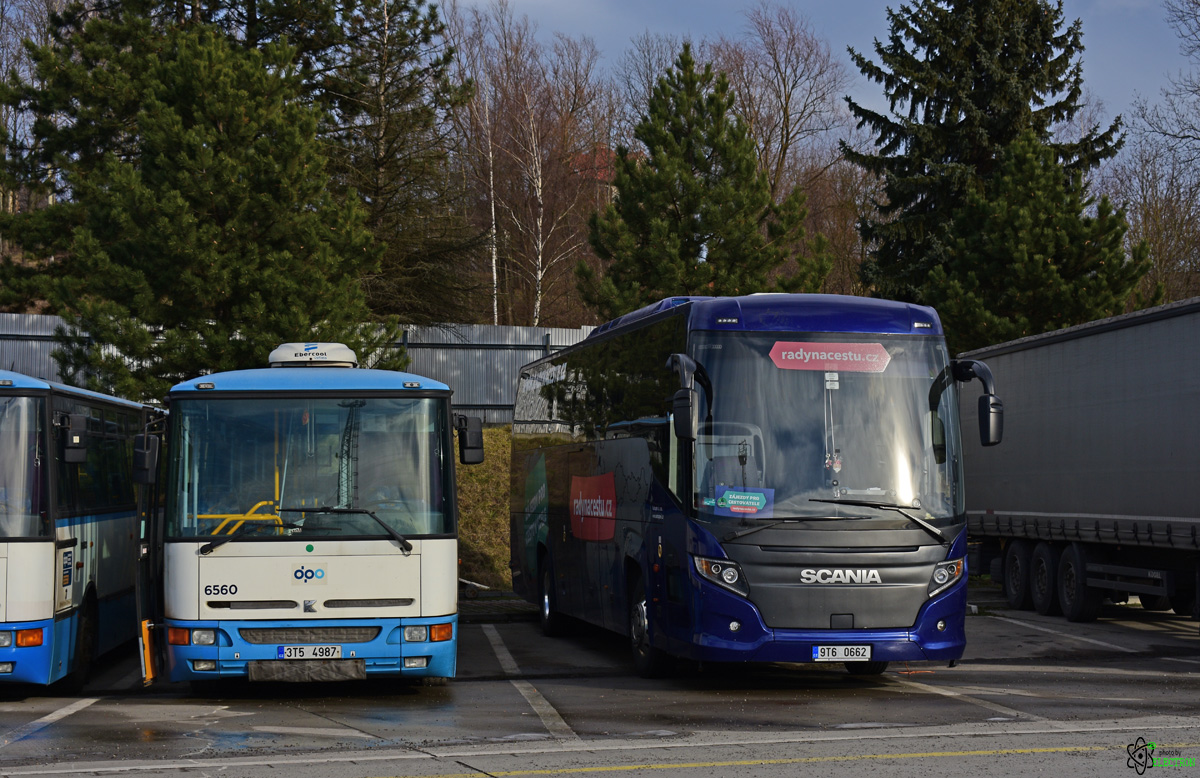 Ostrava, Scania Touring HD 12,1 č. 9T6 0662; Ostrava, Karosa B952E.1718 č. 6560