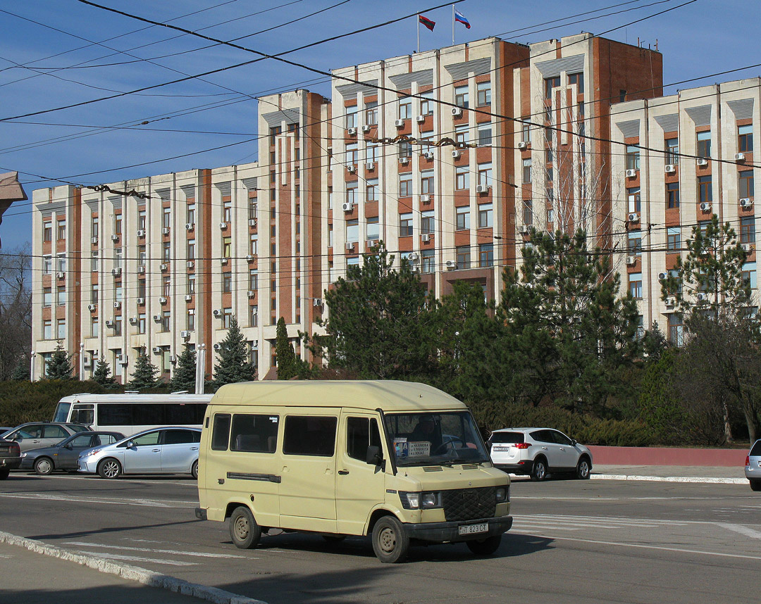 Tiraspol, Mercedes-Benz T1 208D Nr. Т 823 СТ