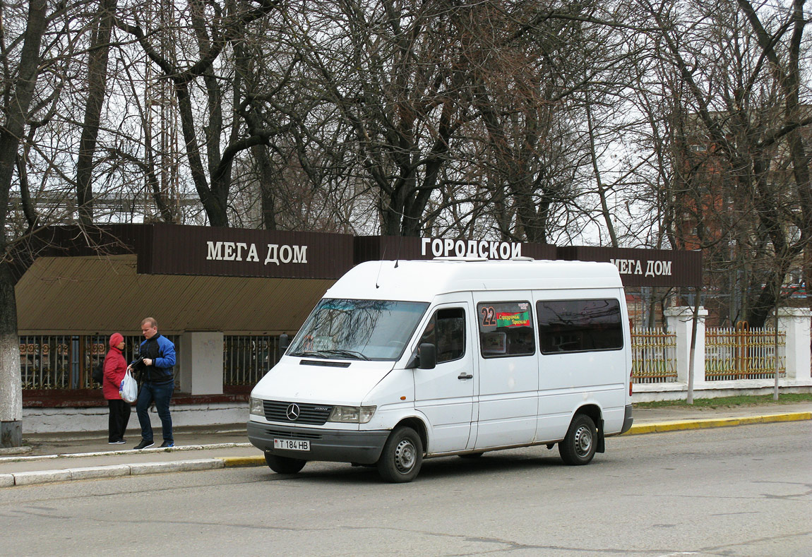 Tiraspol, Mercedes-Benz Sprinter 208D nr. Т 184 НВ