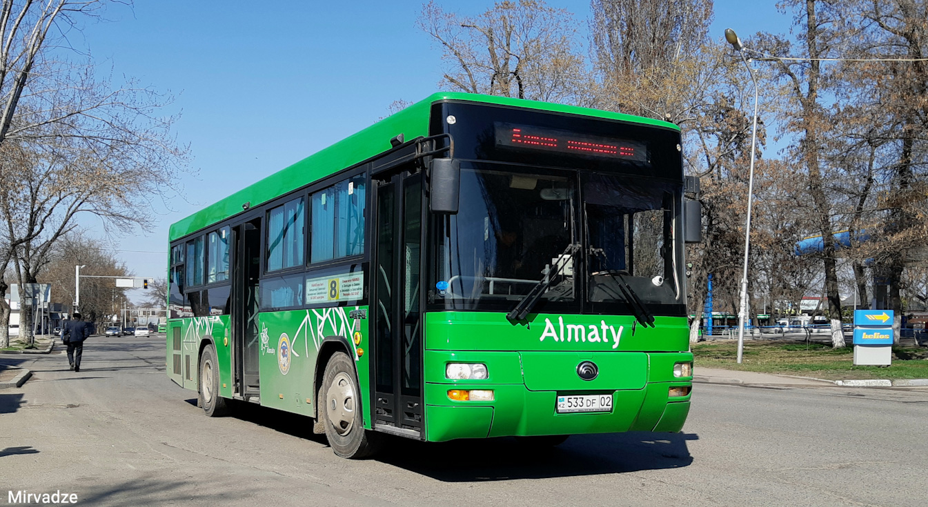 Almaty, Yutong ZK6108HGH # 533 DF 02