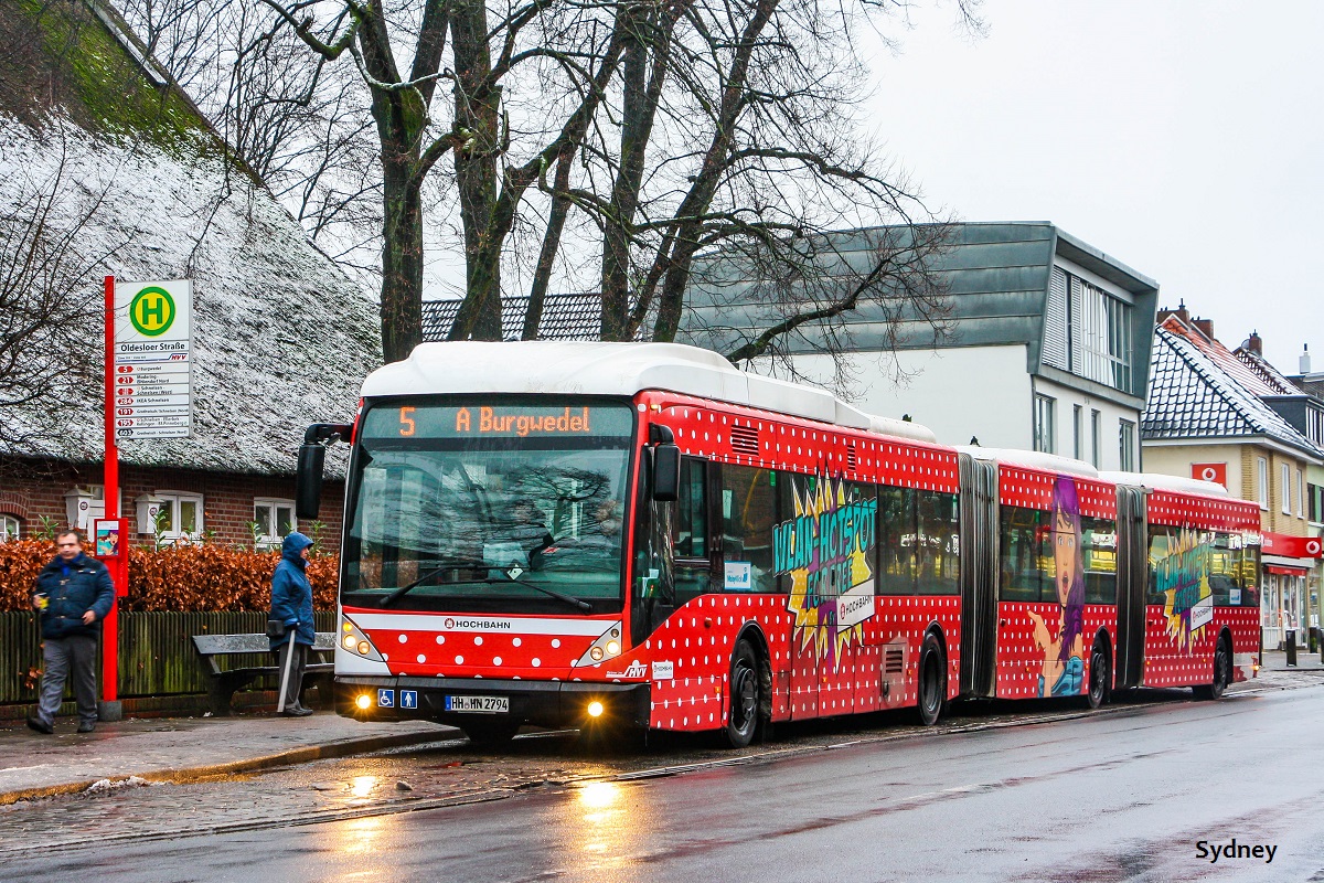 Hamburg, Van Hool New AGG300 # 8714