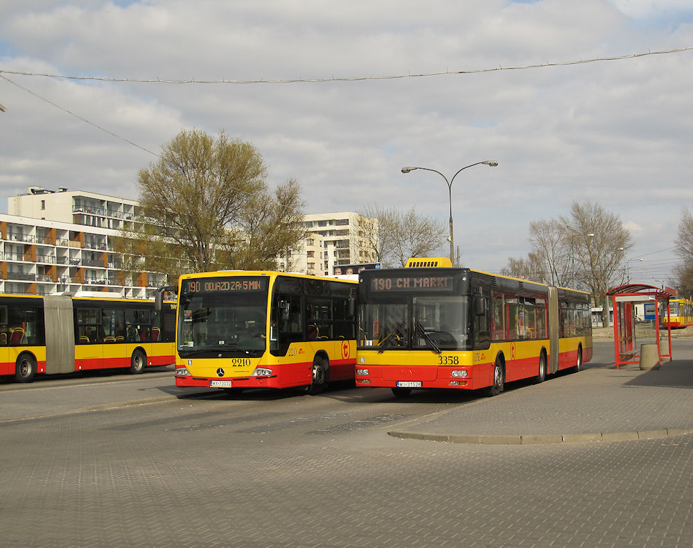 Warsaw, Mercedes-Benz Conecto II G nr. 2210; Warsaw, MAN A23 NG313 nr. 3358