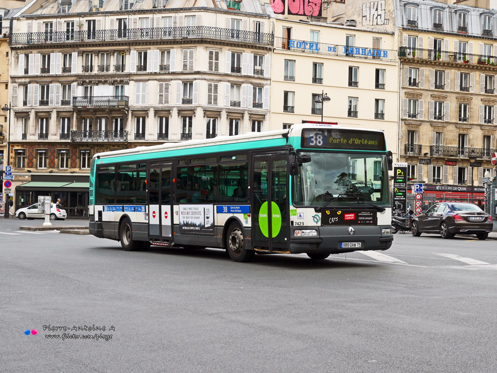 Paris, Renault Agora S # 7423