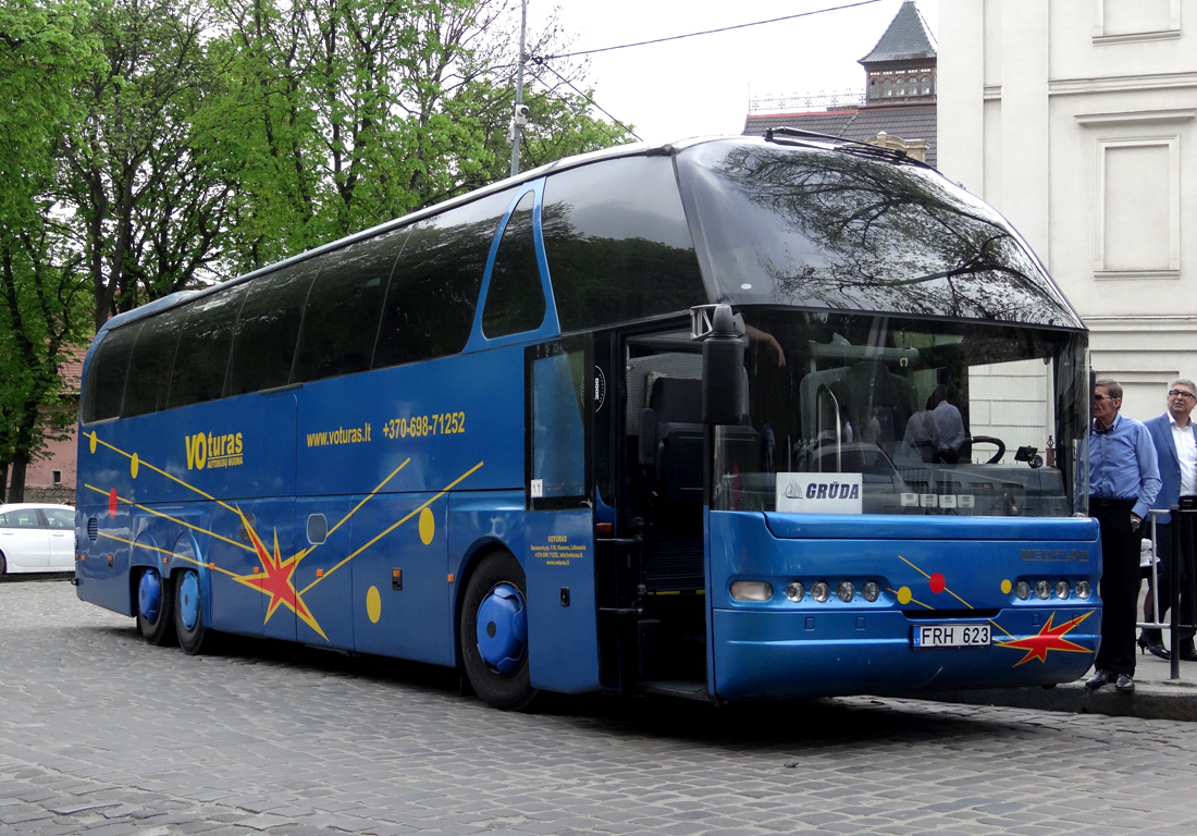Kaunas, Neoplan N516/3SHDHL Starliner č. FRH 623