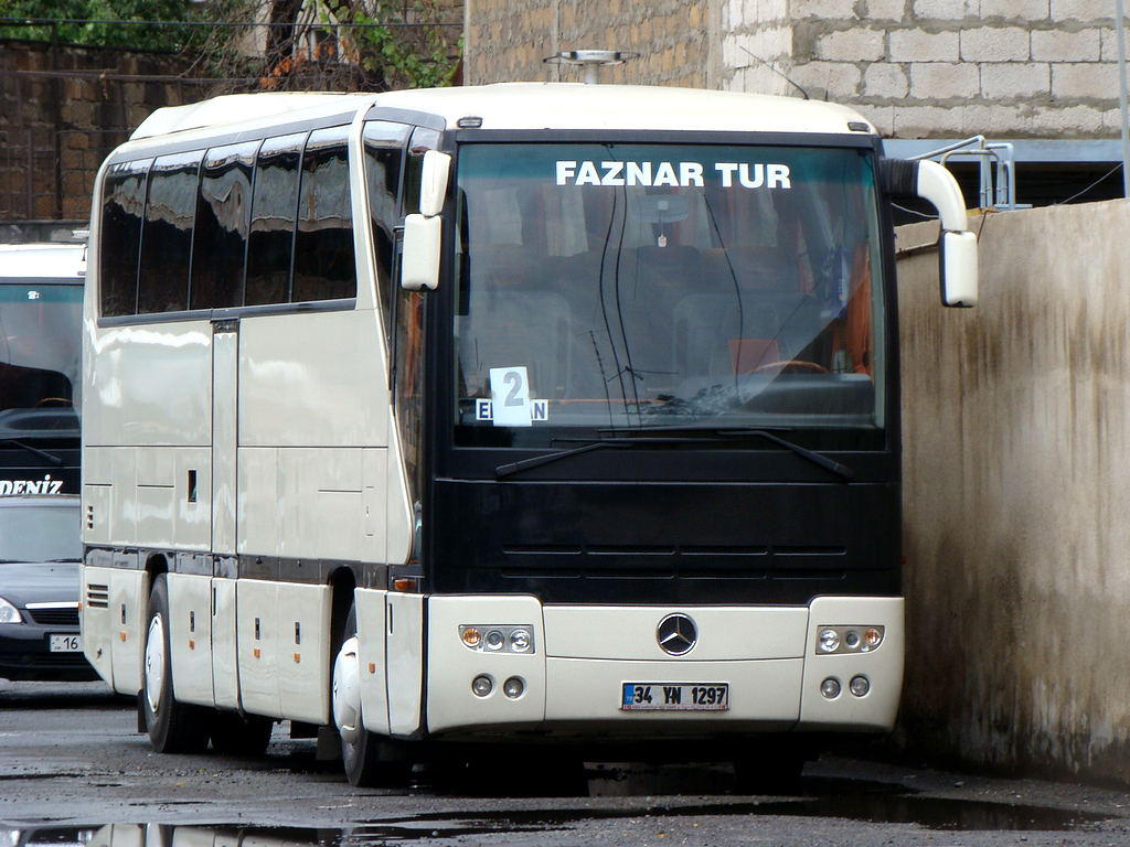 Istanbul, Mercedes-Benz O403-15SHD (Türk) # 34 YN 1297
