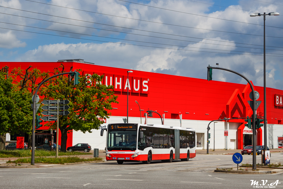 Hamburg, Mercedes-Benz Citaro C2 G Hybrid # 3921