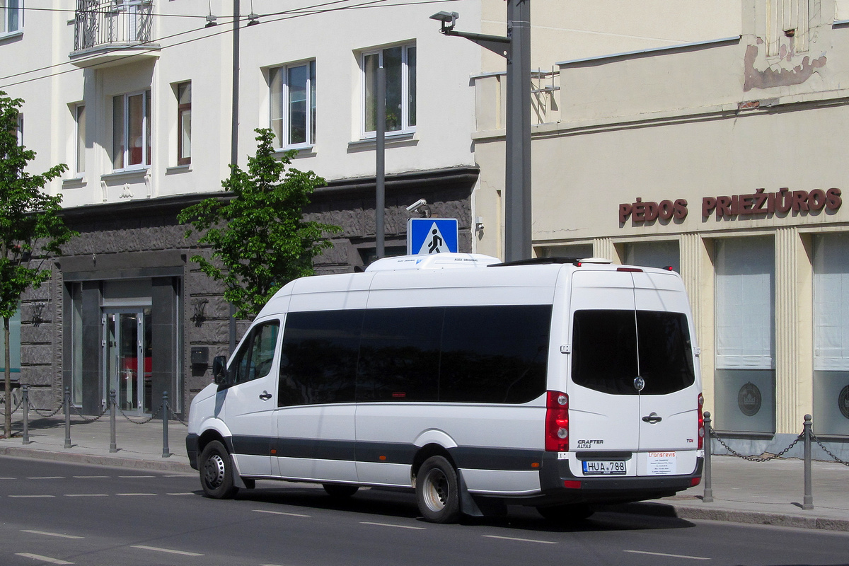Vilnius, Altas Tourline (Volkswagen Crafter) Nr. HUA 788