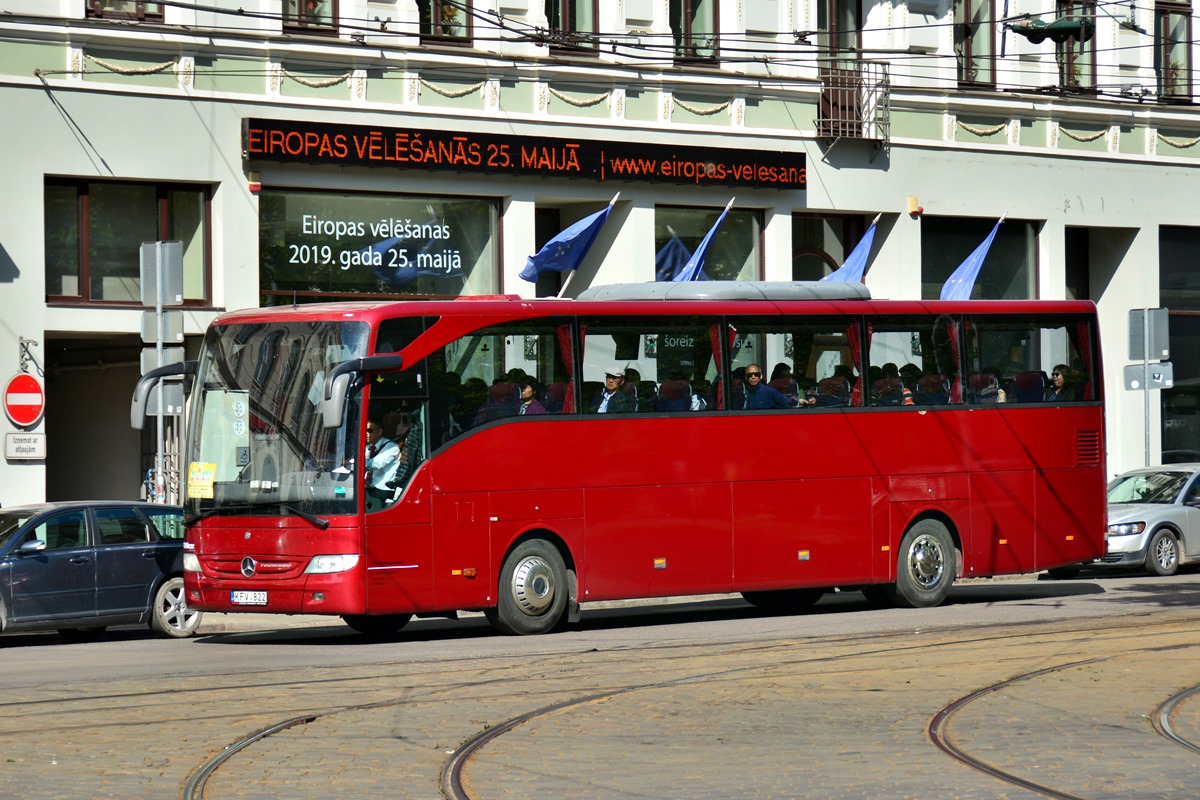 Vilnius, Mercedes-Benz Tourismo 15RHD-II # KFV 822