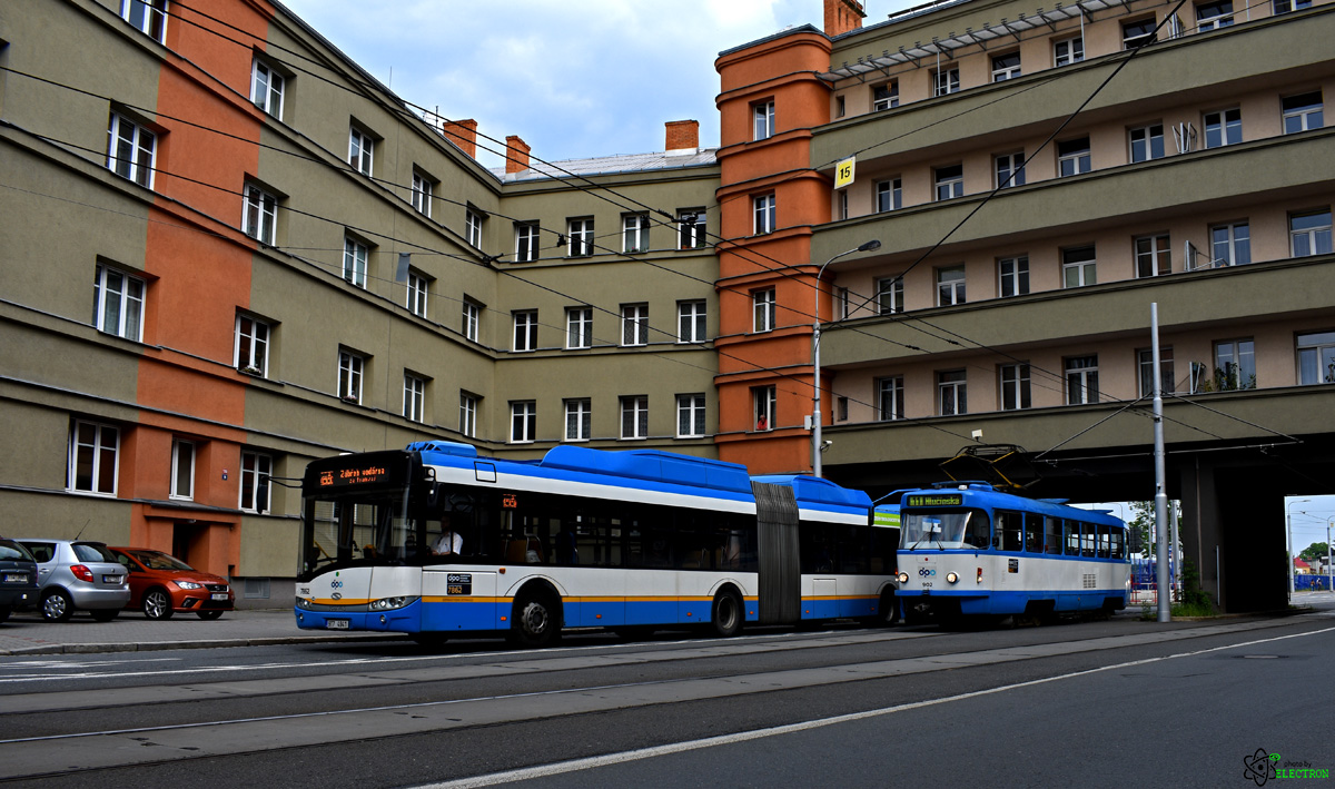 Ostrava, Solaris Urbino III 18 CNG č. 7862