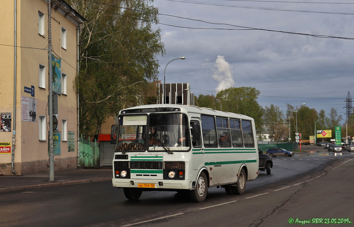 Kemerovo, PAZ-32054 (40, K0, H0, L0) No. АО 744 42