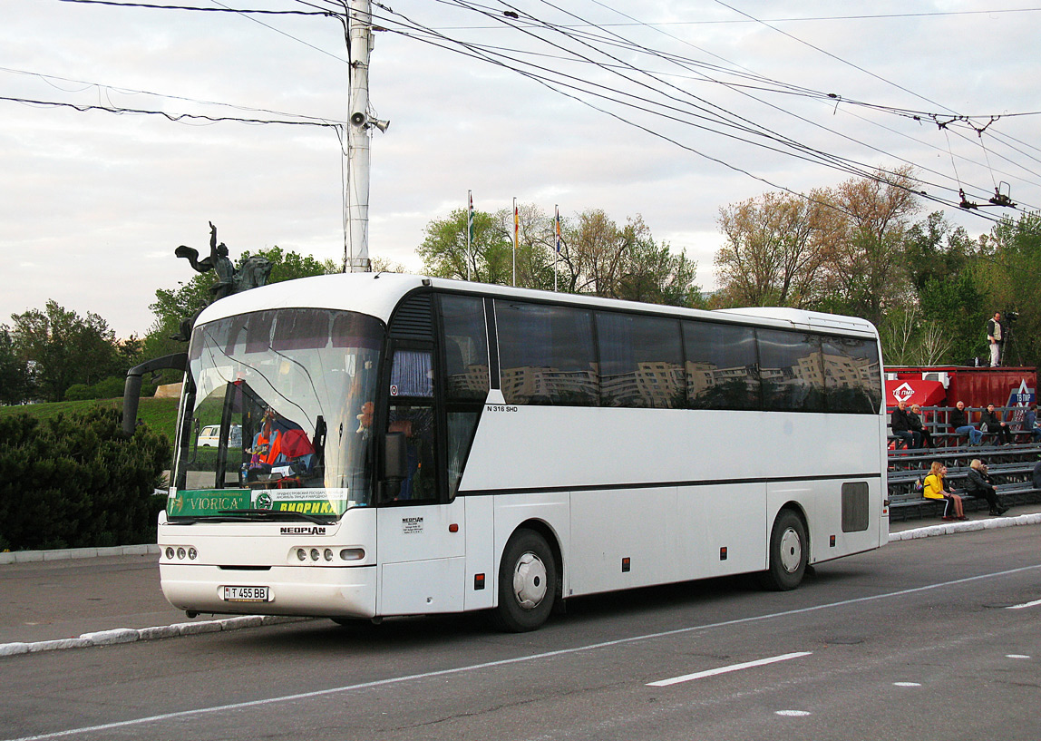 Tiraspol, Neoplan N316SHD Euroliner # Т 455 ВВ