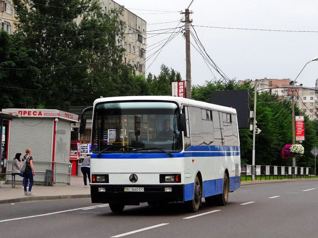 Lviv, ЛАЗ А141JN "Лайнер-9" č. ВС 3660 ЕС